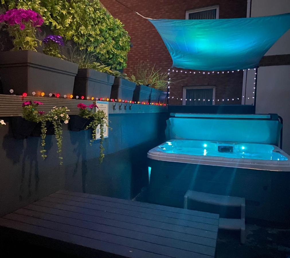 3 The View Apartments Ilfracombe - Hot Tub, Parking, Lift, Ev מראה חיצוני תמונה