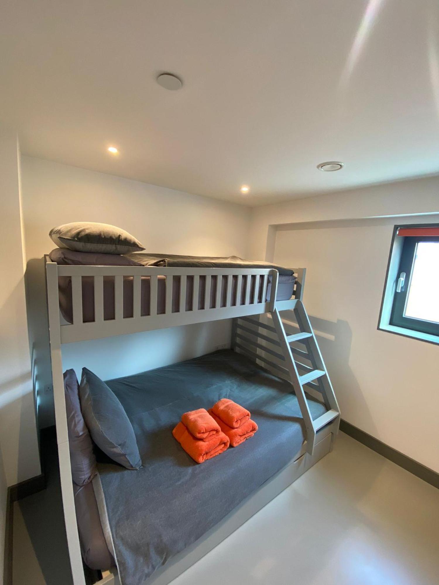 3 The View Apartments Ilfracombe - Hot Tub, Parking, Lift, Ev מראה חיצוני תמונה