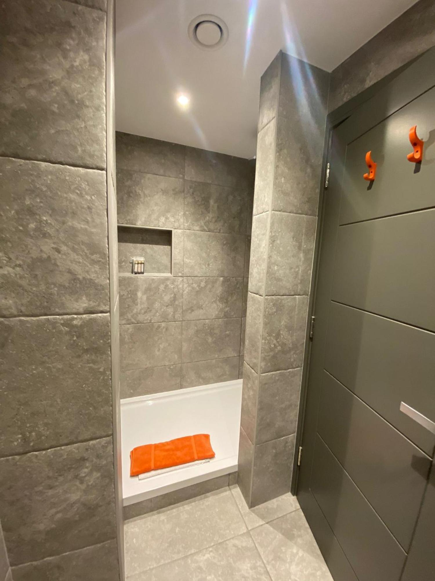 3 The View Apartments Ilfracombe - Hot Tub, Parking, Lift, Ev מראה חיצוני תמונה